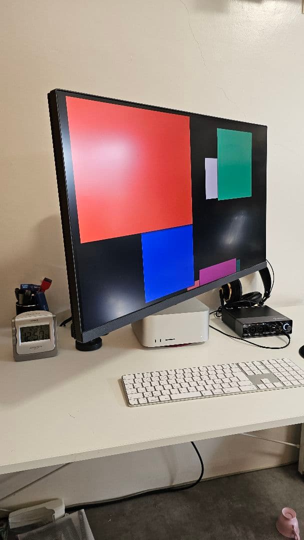 極美品　BenQ PD3205UA エルゴモニター付31.5型　デザインモニター