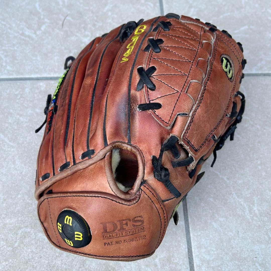 グレッグ・マダックス　グローブ　MLB Wilson ネーム刺繍入り