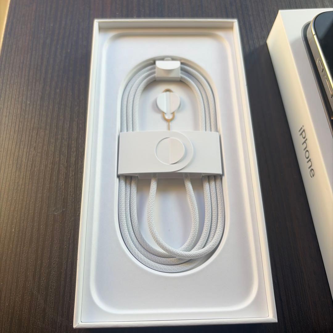 スマートフォン本体 iPhone16pro max 256GB