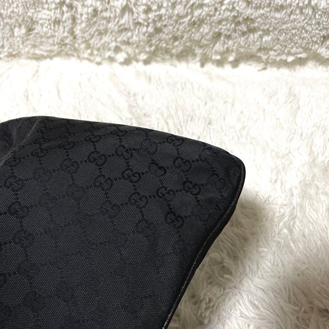 【美品】GUCCI グッチ　ショルダーバッグ　キャンバス　ブラック　黒　大容量