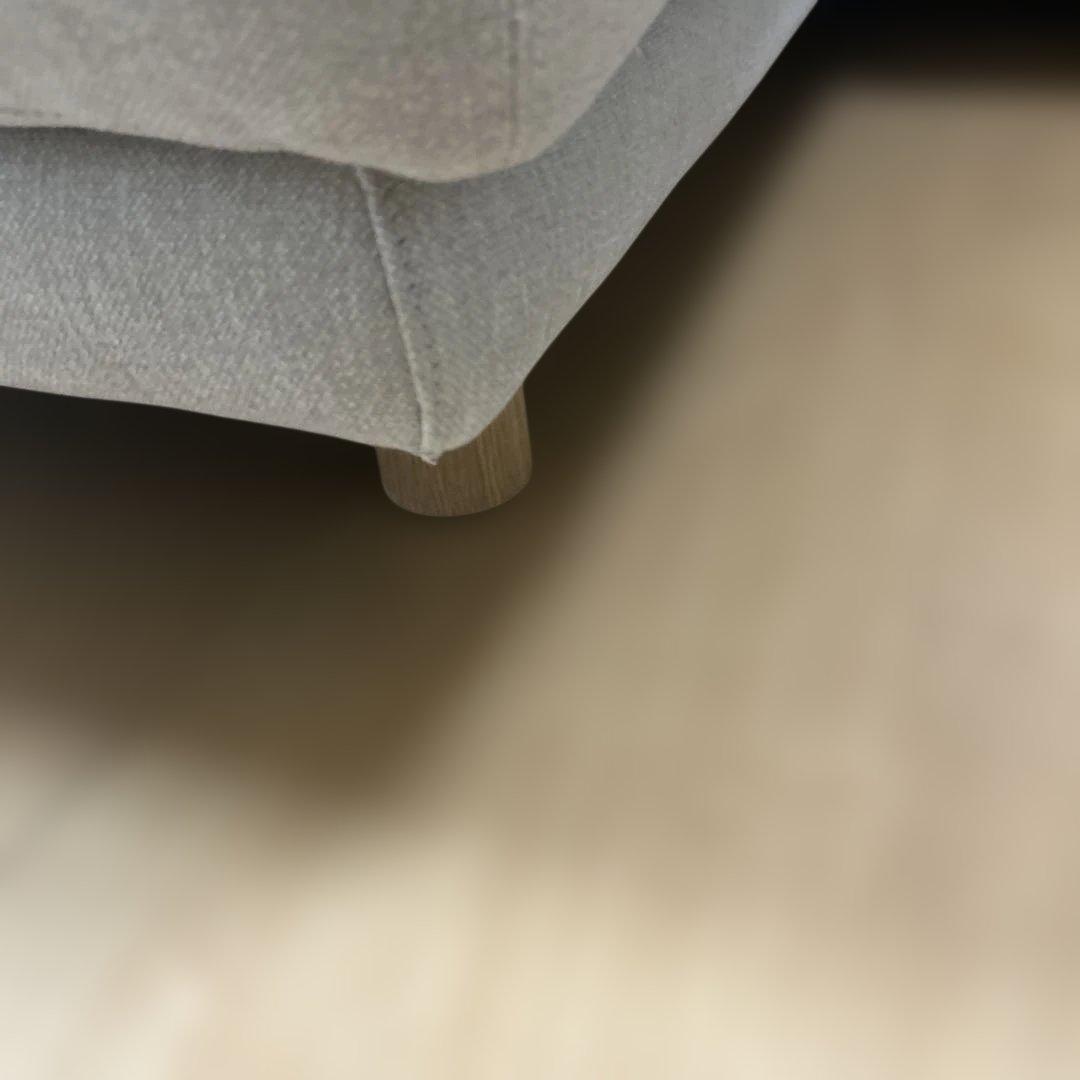 ACTUSソファ　BUILD ベージュ色　 4個クッション付き