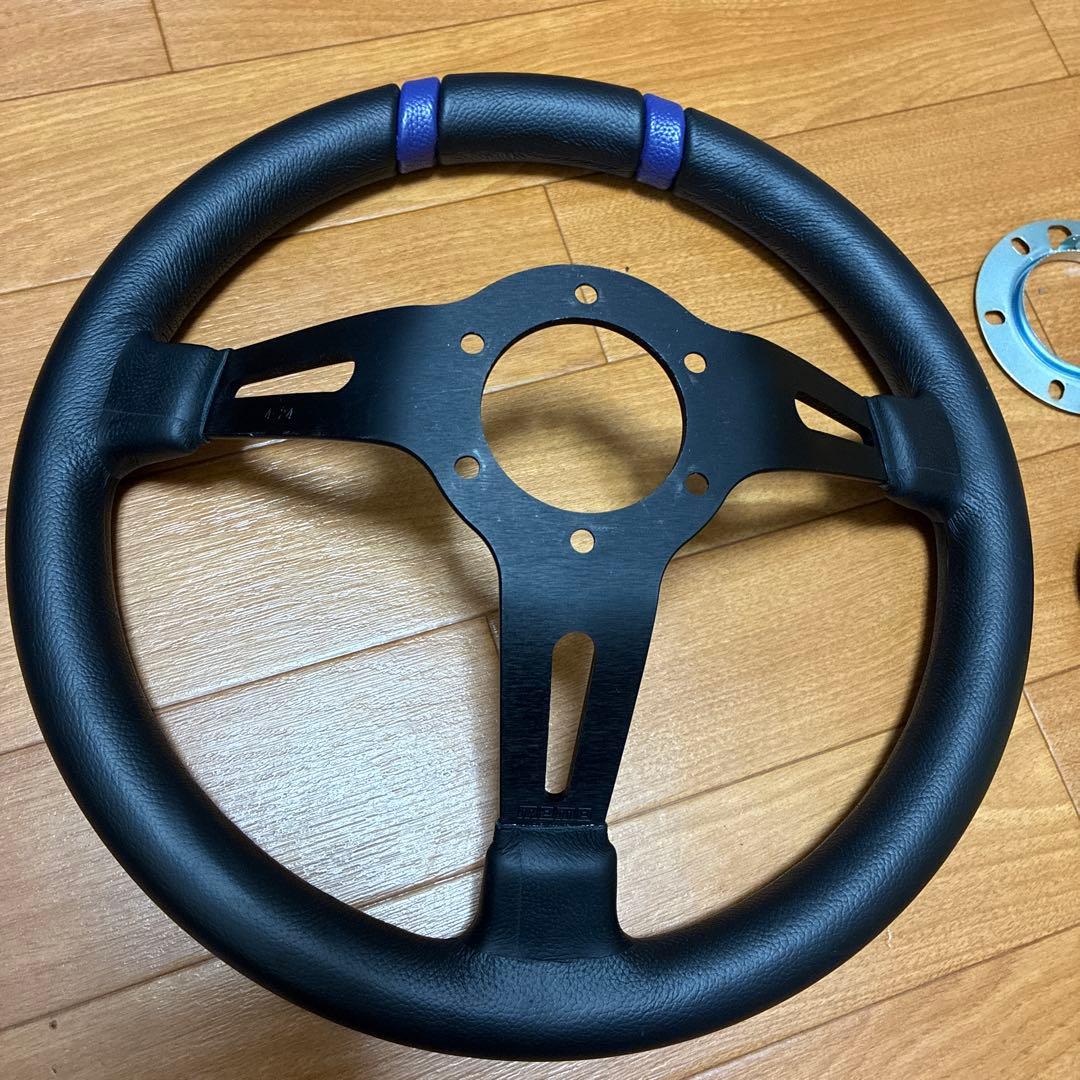 momo ステアリングホイール 黒/紫