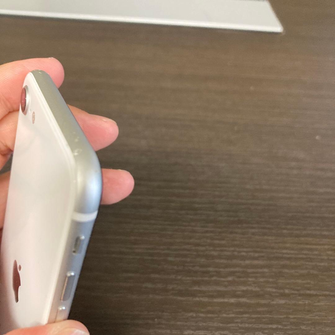 iPhone SE（第2世代）64GB ホワイト