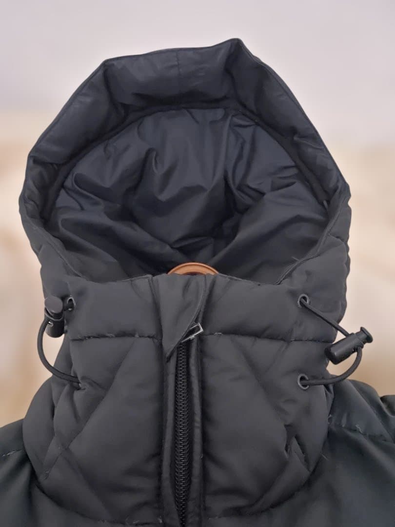 Helly Hansen 黒 ダウンジャケット　難あり