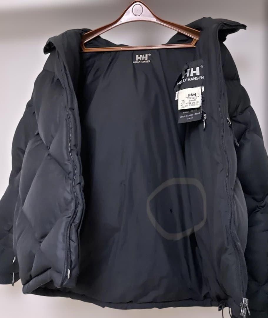 Helly Hansen 黒 ダウンジャケット　難あり