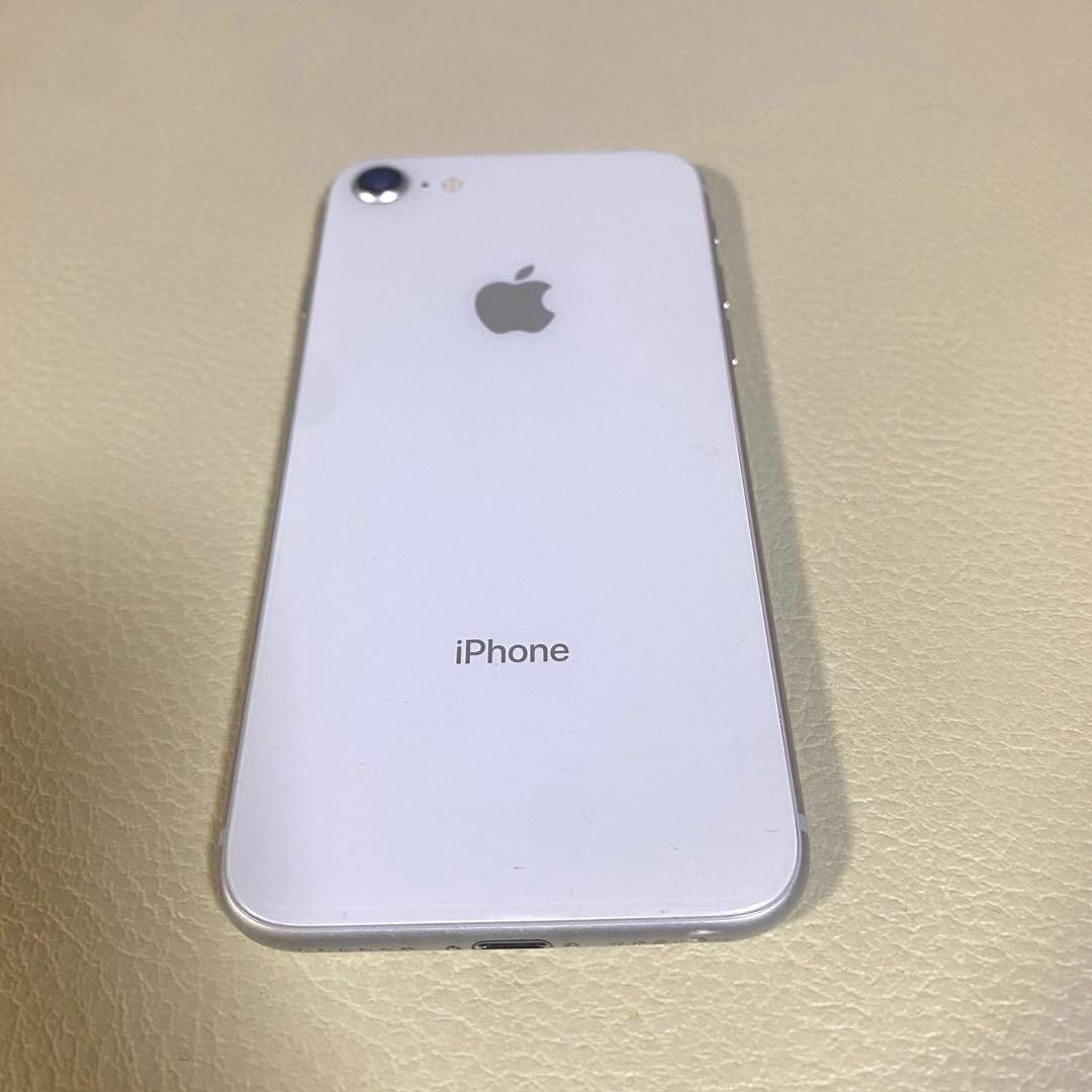 中古 iPhone8 SIMフリー バッテリー63% スマホ　Apple