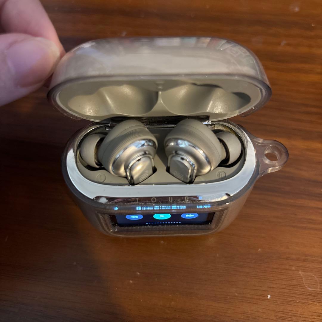 JBL ワイヤレスイヤホン シルバー デジタル表示付き