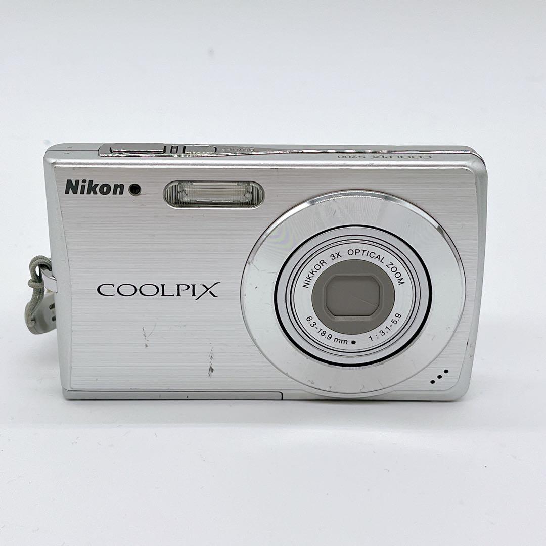 COOLPIX S200 箱あり シルバー 動作品 オールド コンデジ カメラ