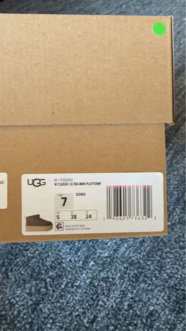 CLASSIC ULTRA MINI PLATFORM ブーツ