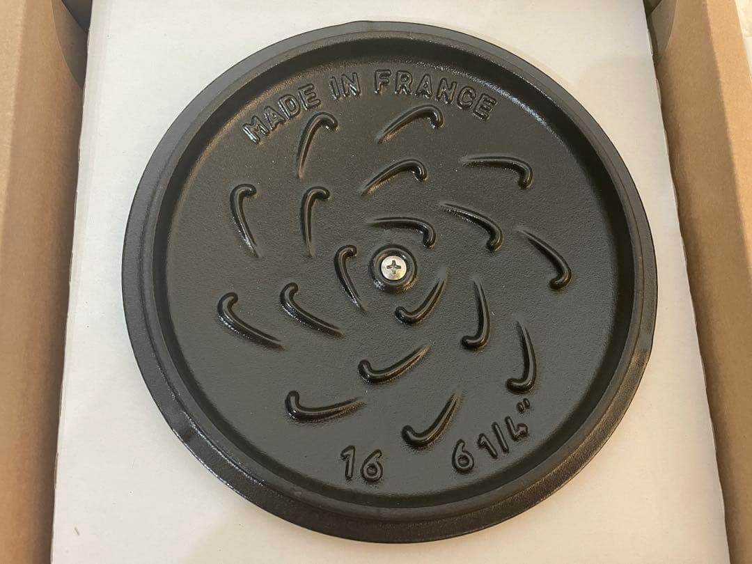 〈新品〉ストウブ　ワナベS オリーブ　バジルグリーン