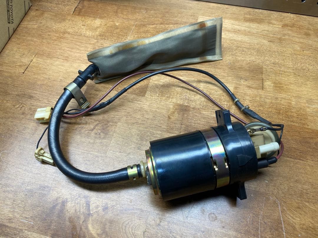 BNR34 GT-R 純正燃料ポンプ　動作確認済み