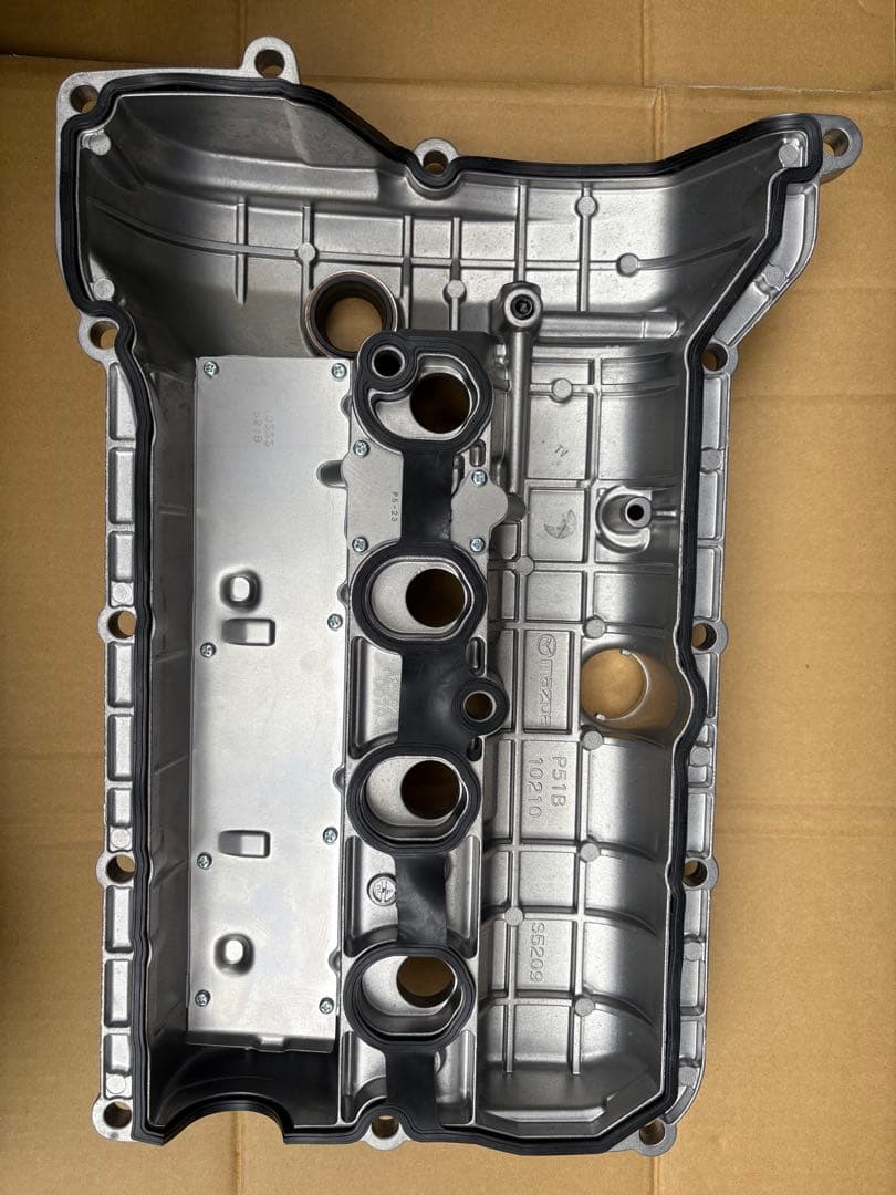 MAZDA ND ロードスター　ロッカーカバー