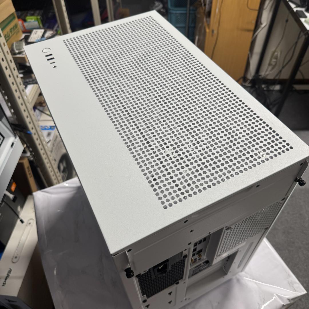 ゲーミングPC/i9 13900K RTX4070Ti 32GB NVMe1TB