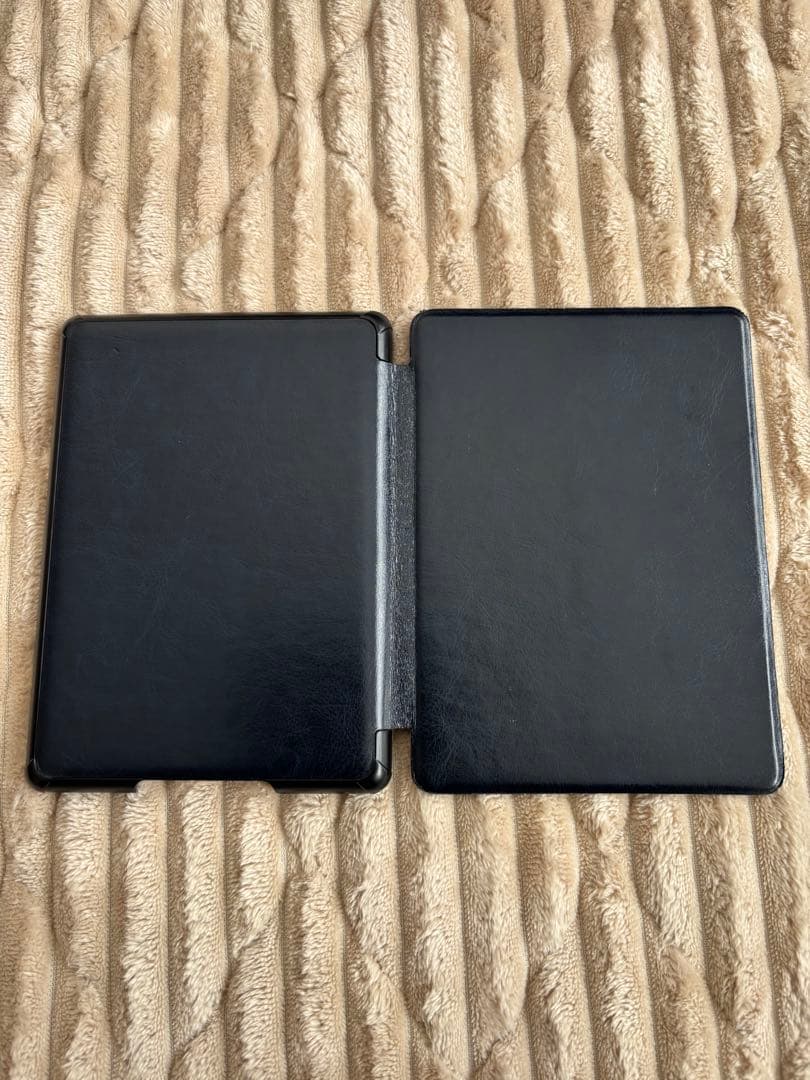 Kindle paperwhite 11世代 8G 広告なし　カバー付