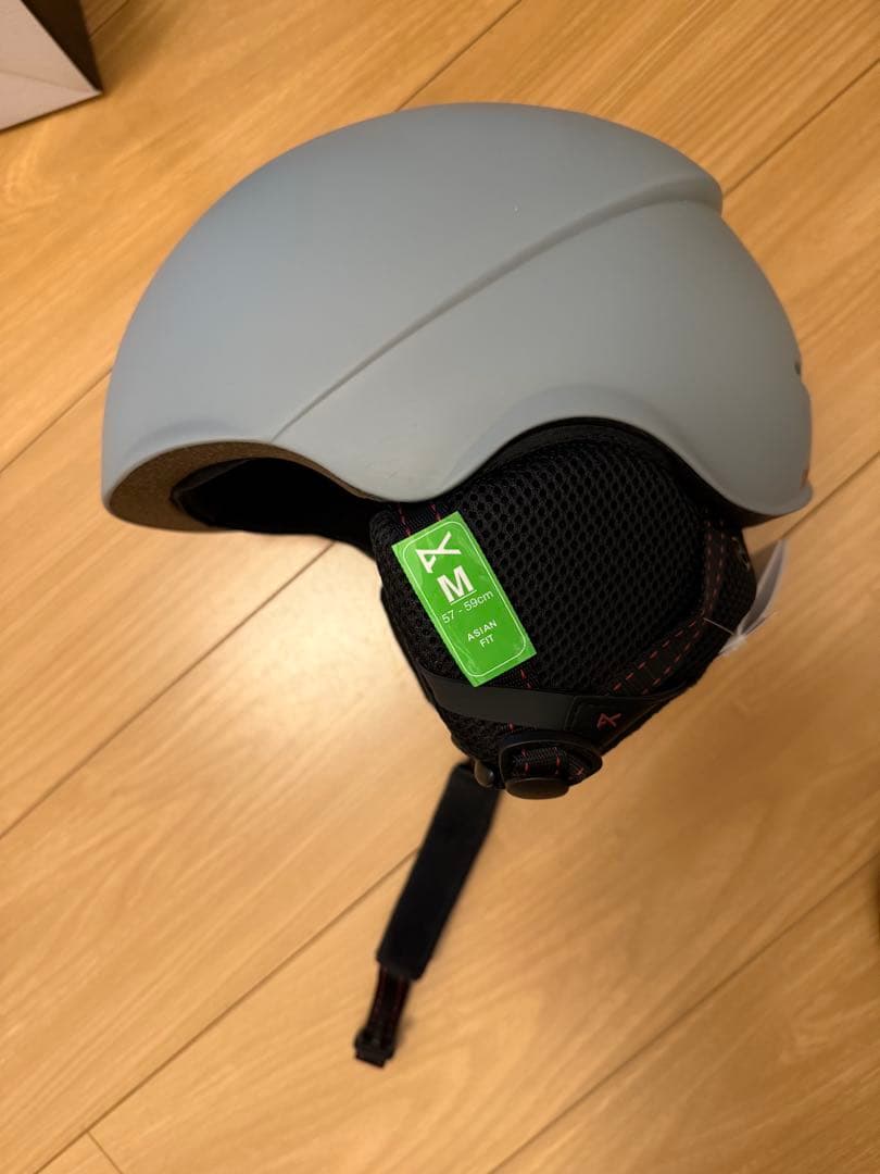 【未使用2点】anonヘルメット+BURTONキャップセット