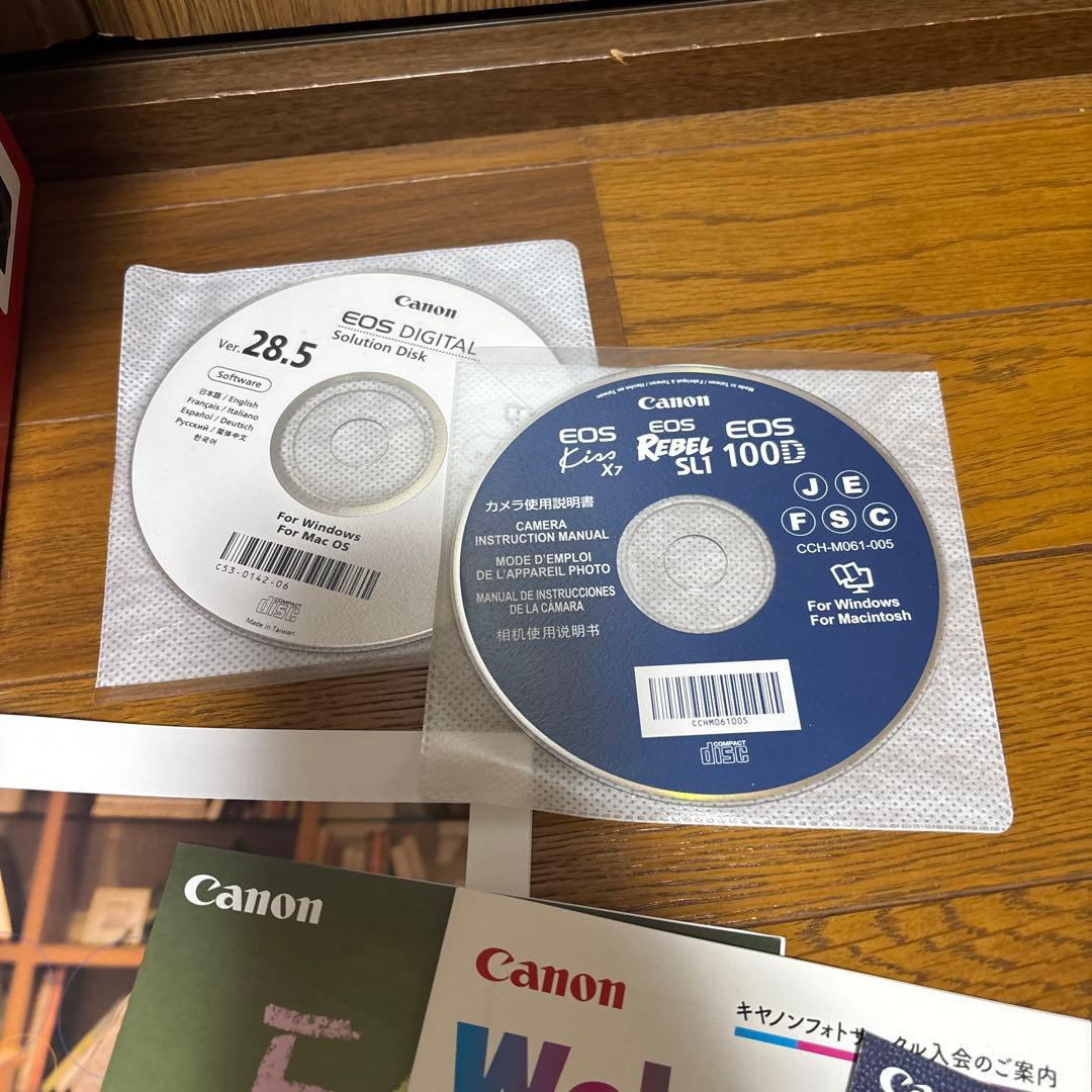 超美品 Canon ダブルズームキットEOS KISS X7 単焦点付き