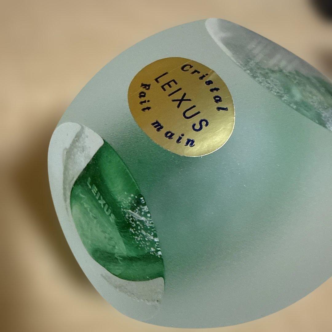 LEIXUSレクサス卵形ガラス製ペーパーウェイト置物 ツリー型 作家物