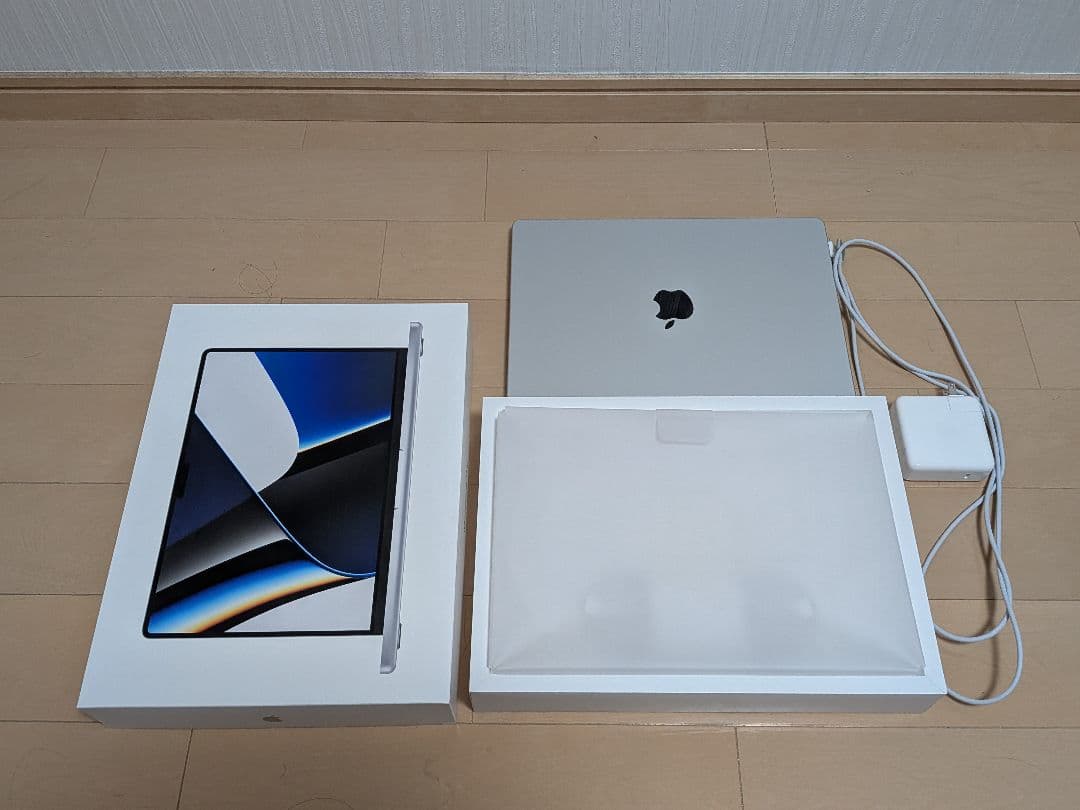 14インチ MacBook Pro SSD512GB メモリ16GB シルバー