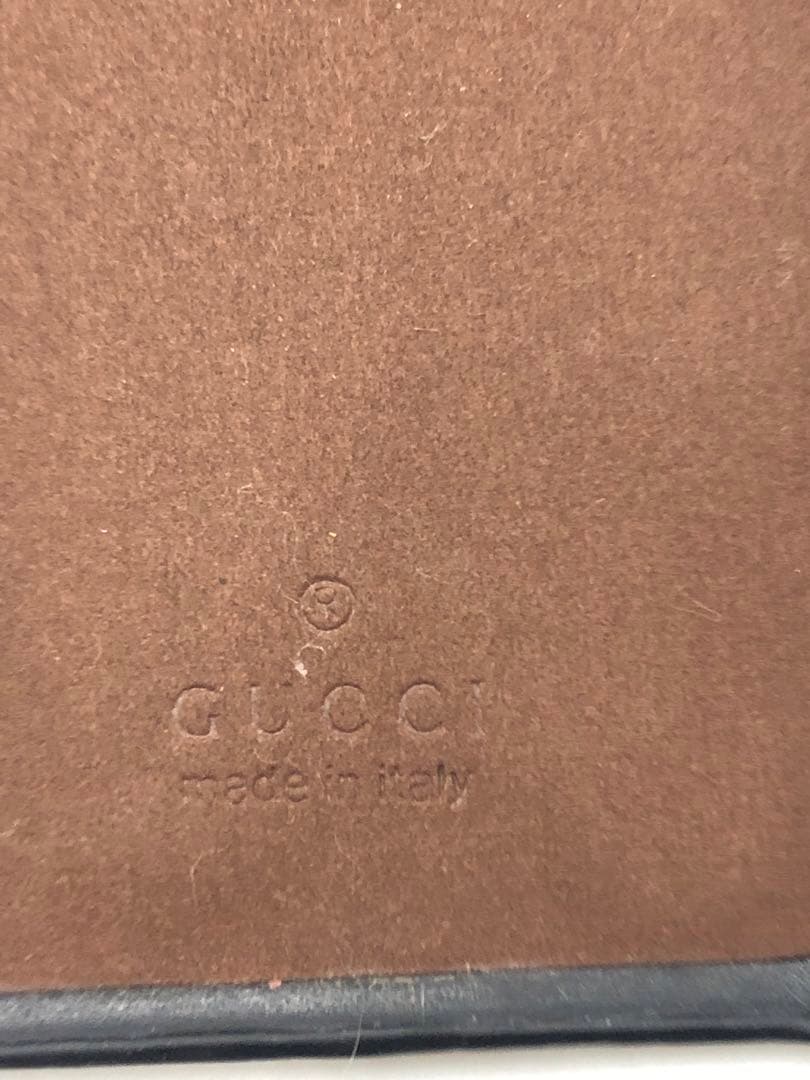 GUCCI グッチ　ブラックレザー iPhoneケース　GGパターンロゴ付き