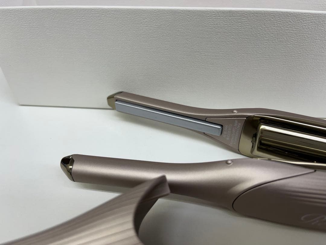 ReFa ストレートヘアアイロン 充電ケーブル付