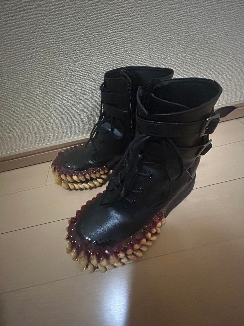 最安値正規品venom boots size 43早い者勝ち