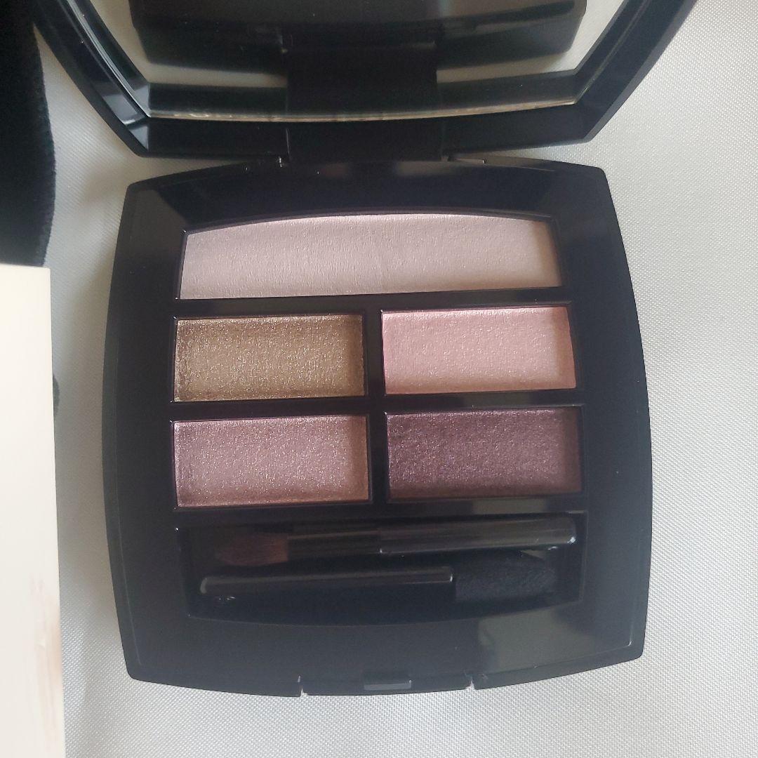 CHANEL LES BEIGES アイシャドウパレット Light