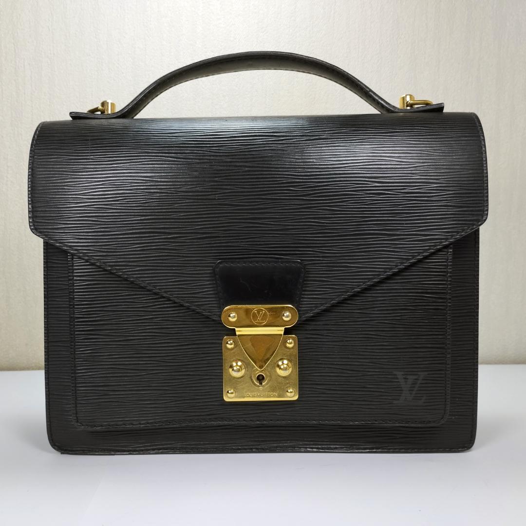 Louis Vuitton ルイヴィトン エピ レザー ブラック　黒