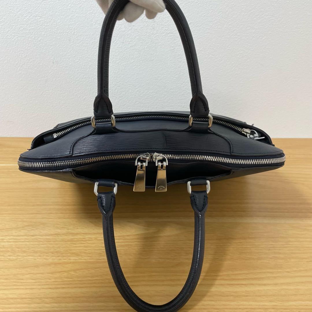 アニアリ　ビジネスバッグ　ブリースケース　レザー　ネイビー