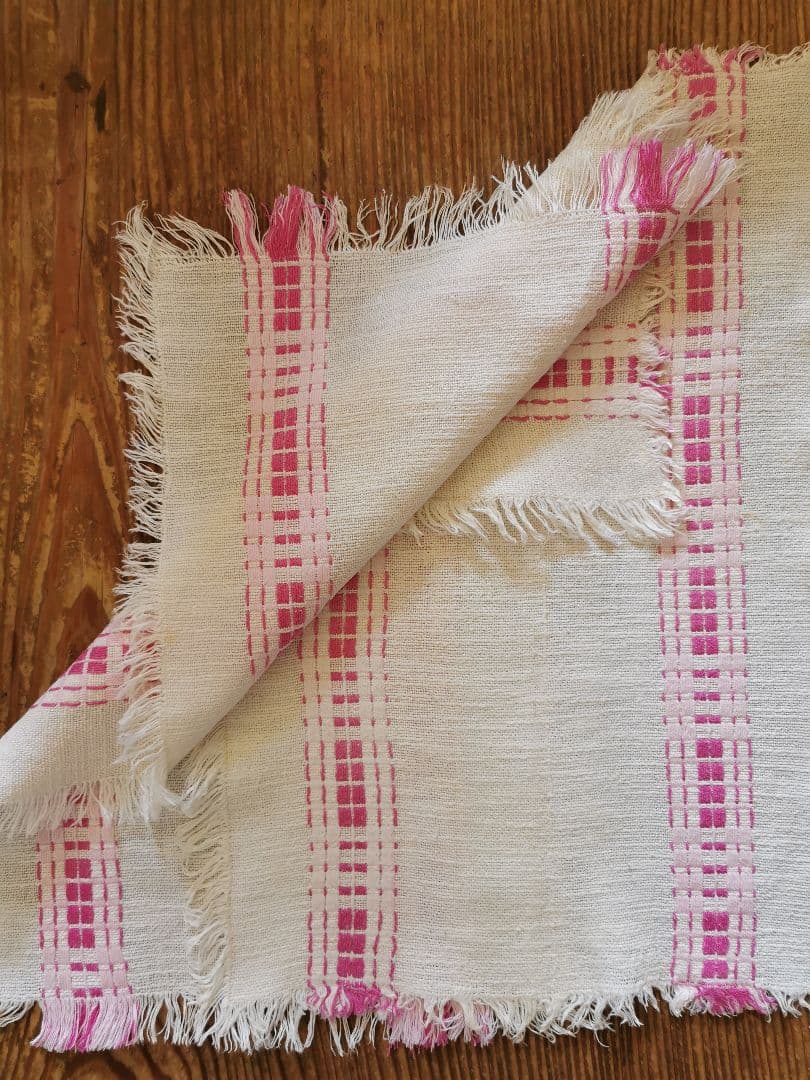 ヴィンテージ フランス ラズベリー＆桜ピンク織刺繍 リネンテーブルマット 2枚組