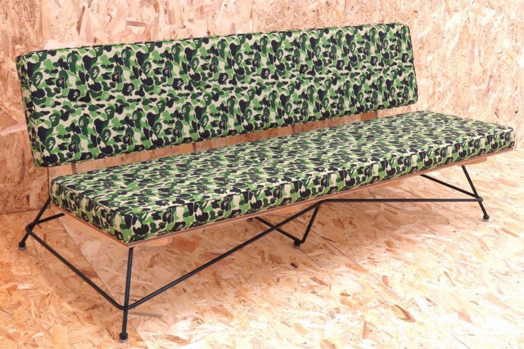 エイプ　マイスター　ベイプ　カモ　カモフラ　迷彩　3人掛けソファ　入手困難