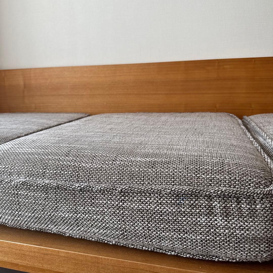 Y*A　UNICO ソファ　3人掛け（オットマン付）