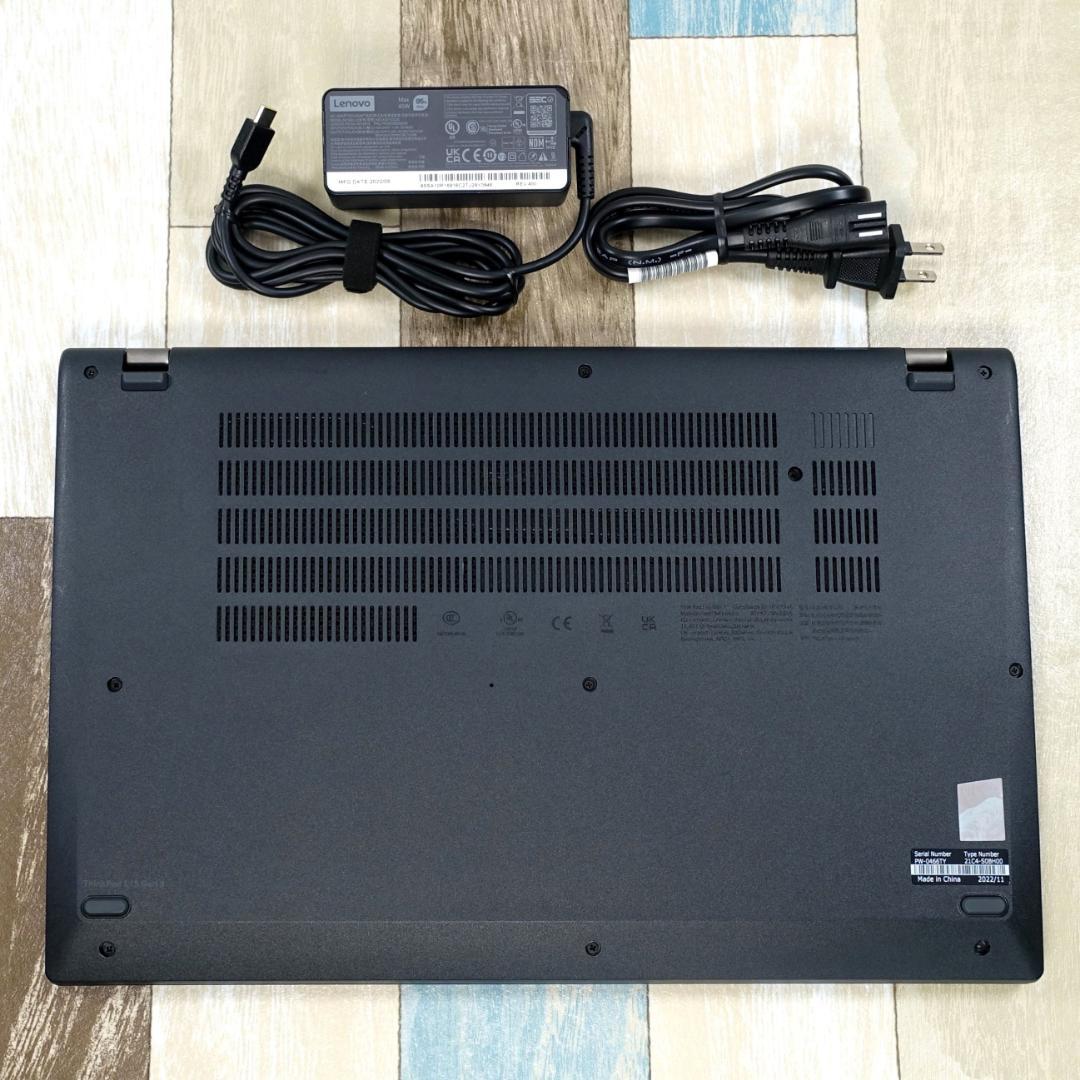 未使用に近いレベルの極美品✨１０コアの１２世代コアｉ５に超高速ＳＳＤ✨ＩＰＳ液晶