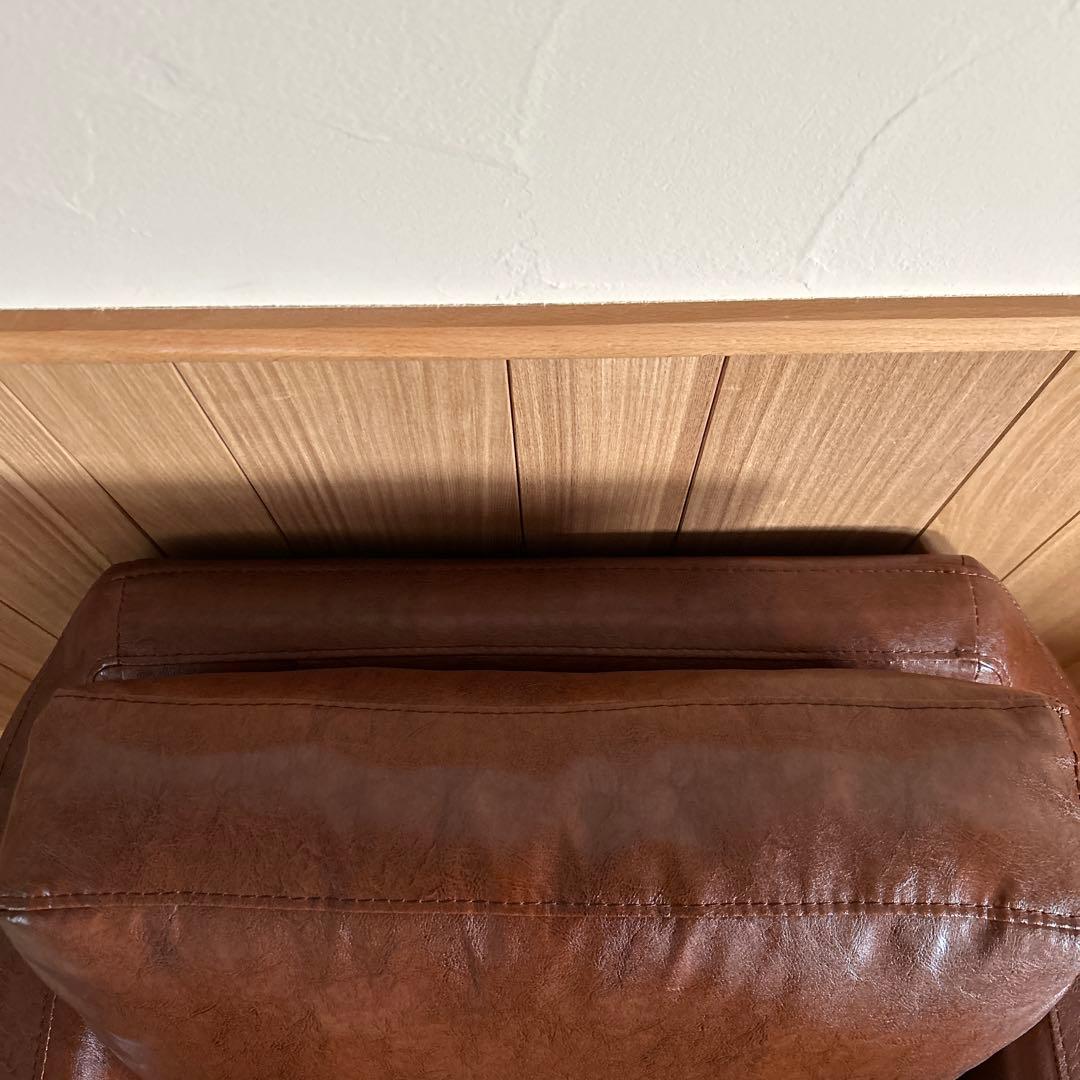 レザー風素材の高級感のある　一人掛けソファー