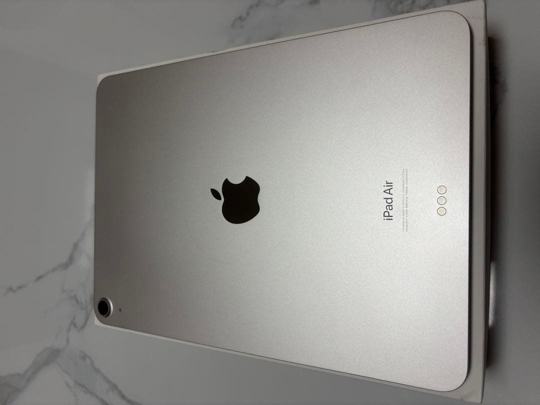 iPad Air第5世代スターライト256GB￼ Wi-Fiモデル