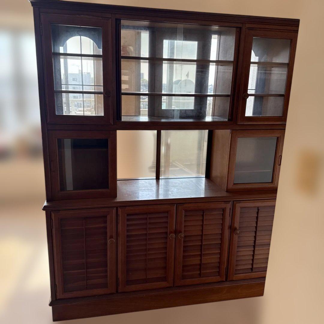大型木製食器棚 ガラス扉付き