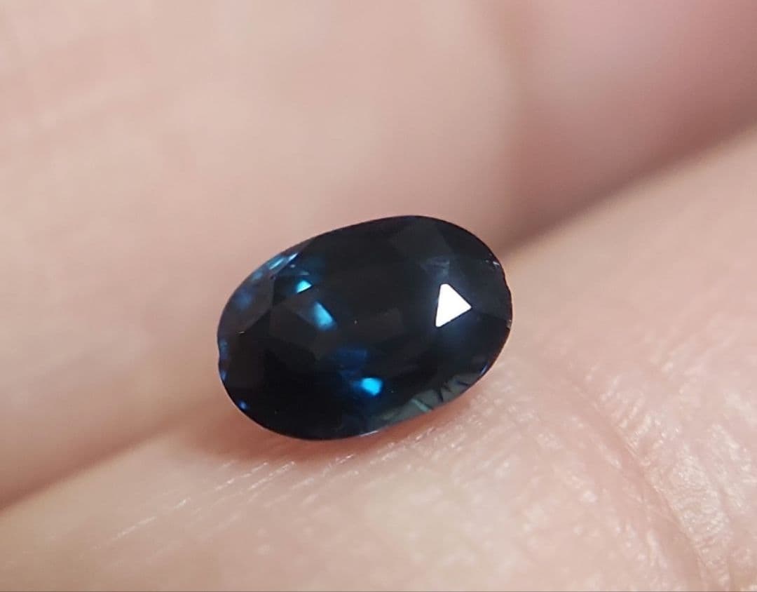 色味最高！天然サファイア ルース 0.720ct