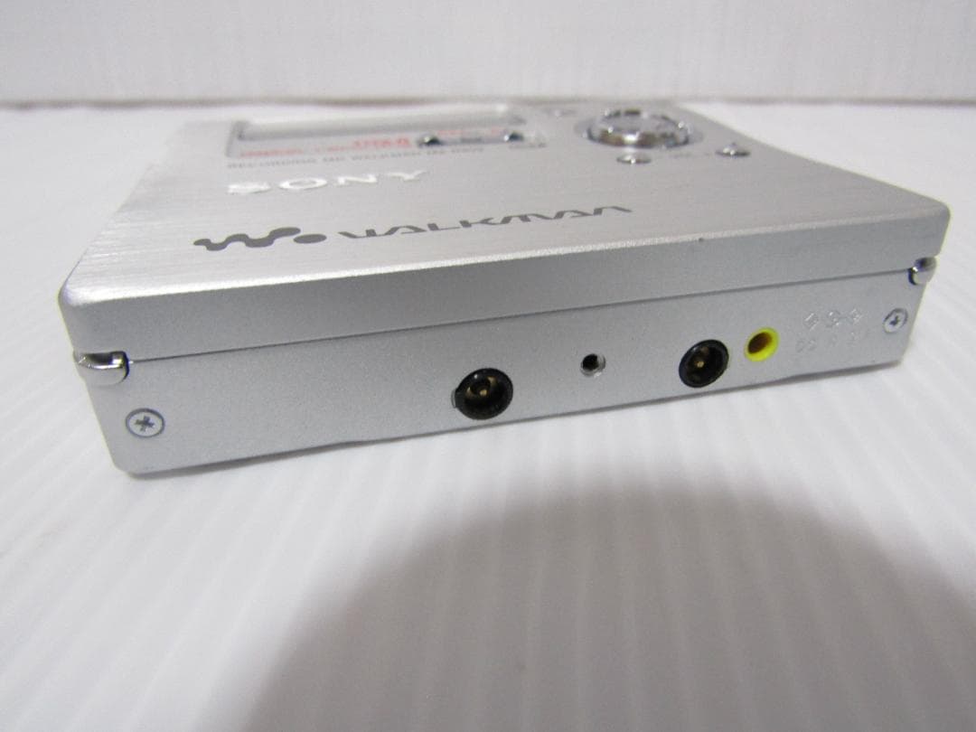 T0561 SONY MZ-R909 ポータブルMDレコーダー ジャンク