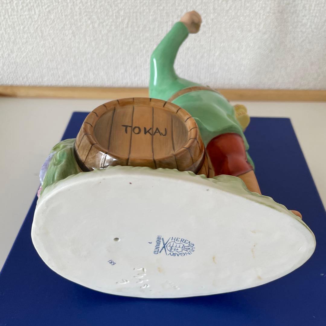 TOKAJI・wine樽の男性・高さ１８cm・陶器製・HEREND・