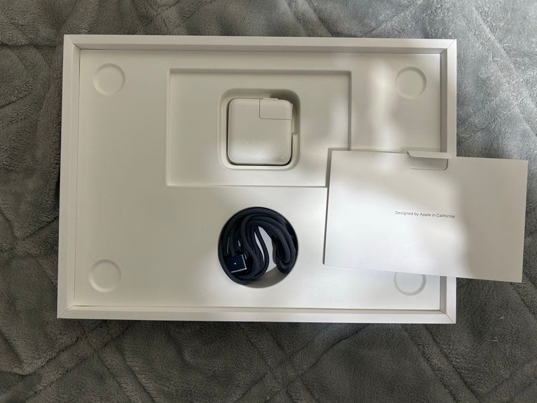 Apple MacBook m2 256GB 本体 スペースグレー