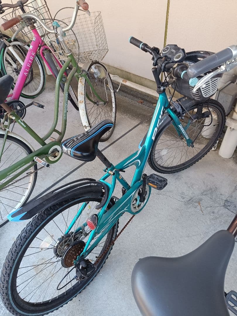 ブリジストンキッズ自転車（24インチ） 青色 前面バスケット付き