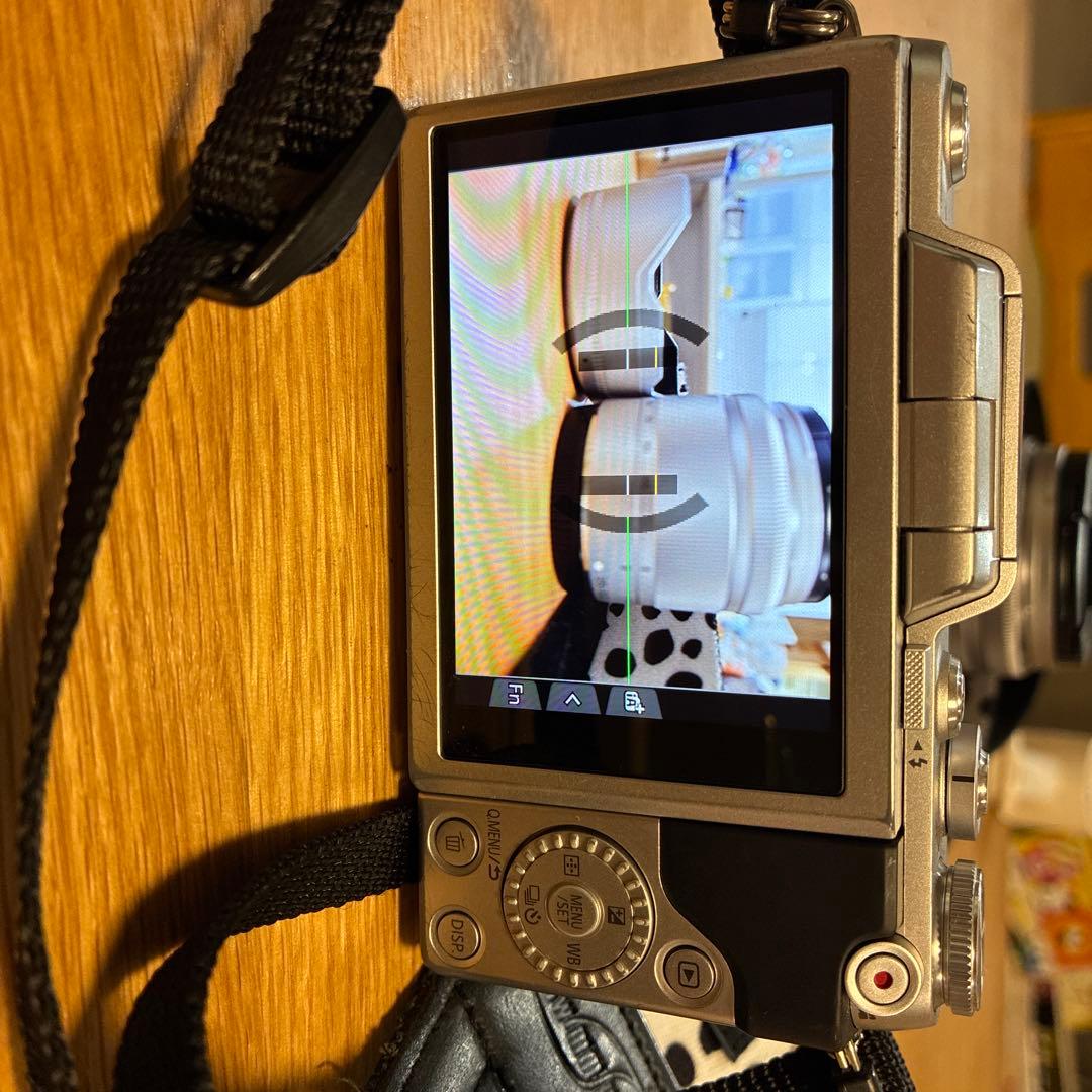 パナソニック LUMIX DMC-GF7ミラーレス一眼カメラ