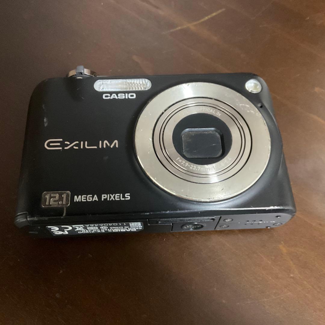 デジタルカメラ Casio EXILIM-Z1200