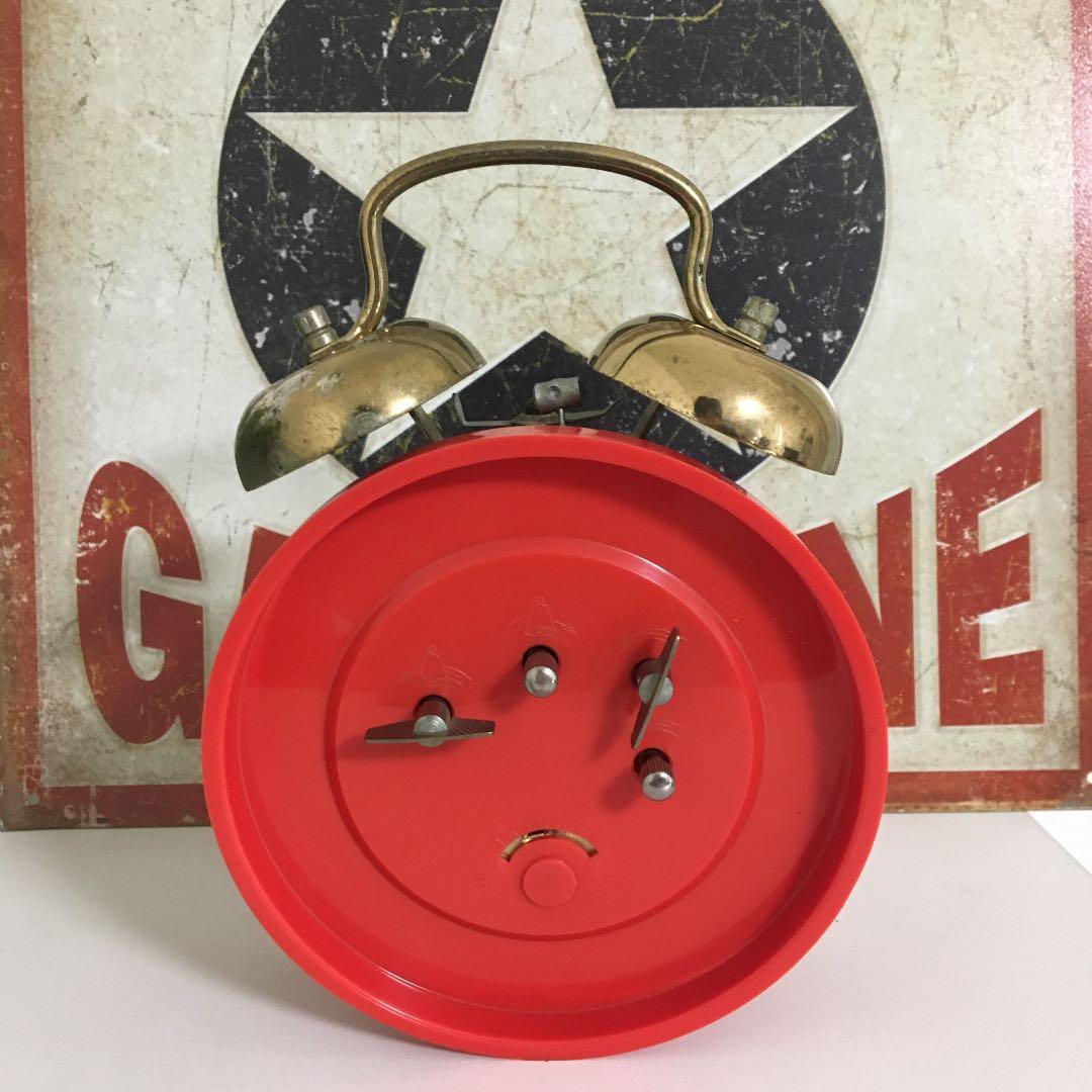 希少　レトロ　ペコちゃん　目覚まし時計　　　　　　　　（手巻き）