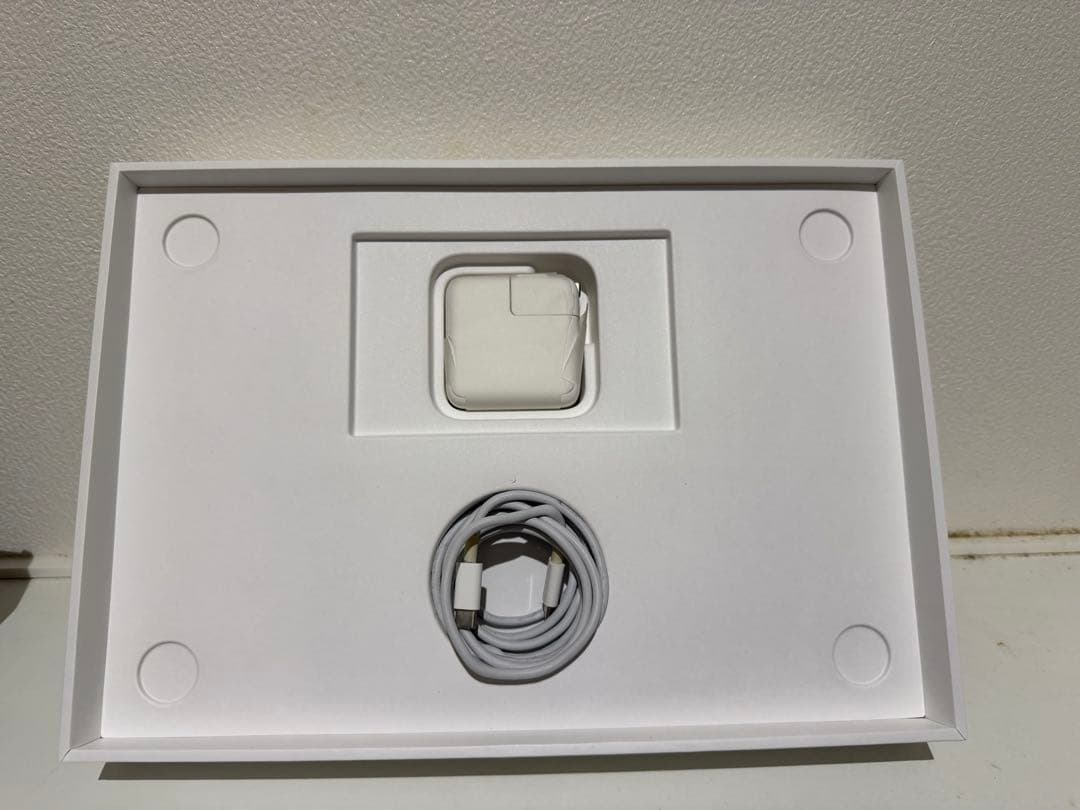 M1MacBookAir 13インチ 8メモリ 256GB