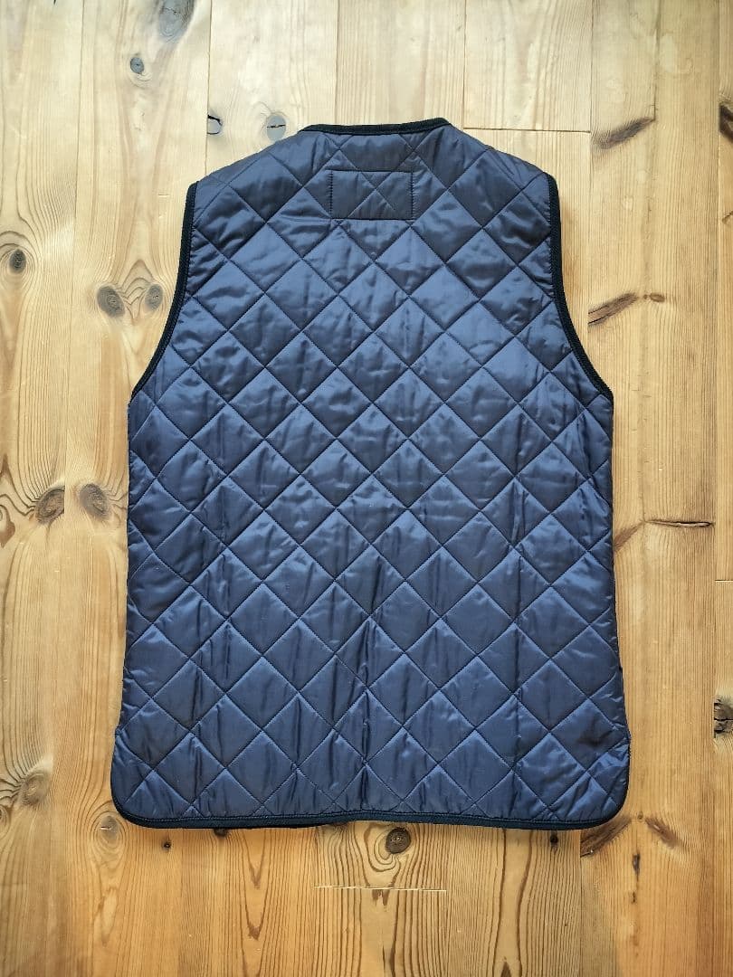 barbour リバーシブルキルティングベストネイビー　38