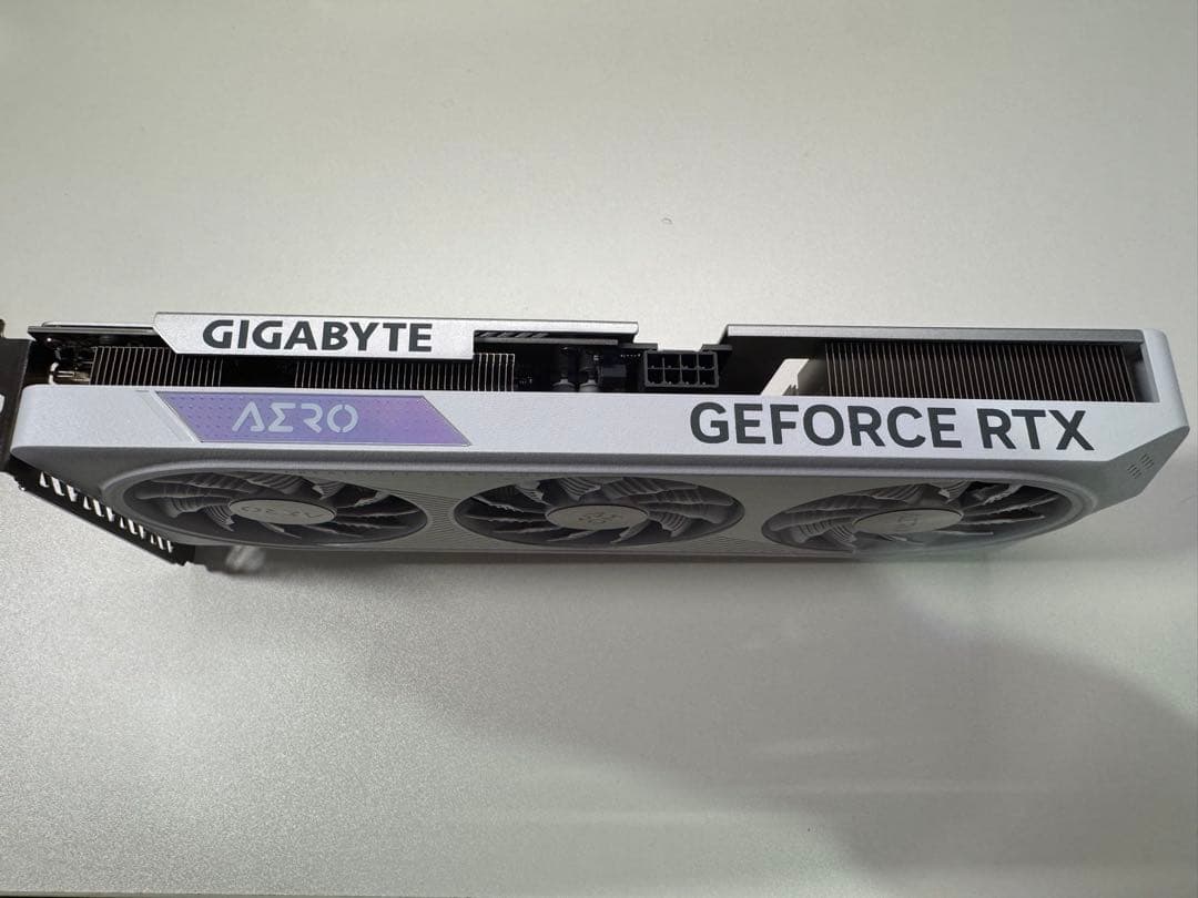 グラフィックボード・グラボ・ビデオカード GIGABYTE GeForce RTX4060 AERO OC 8GB