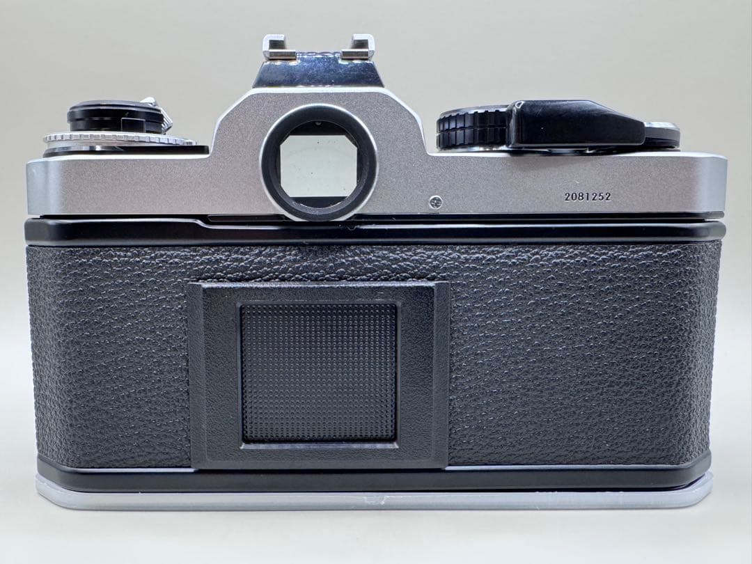 【美品】 Nikon FE2 / Zoom NIKKOR 35-105mm