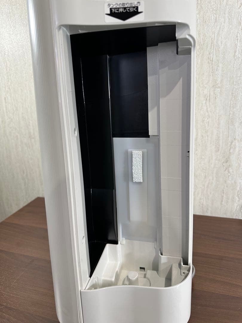 美品　2023年製 SHARP 加湿空気清浄機　KC-50TH7-W ホワイト