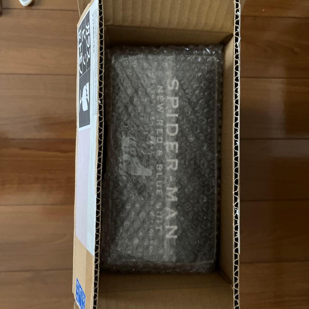 ホットトイズ　スパイダーマン　ニュー・レッド＆ブルースーツ