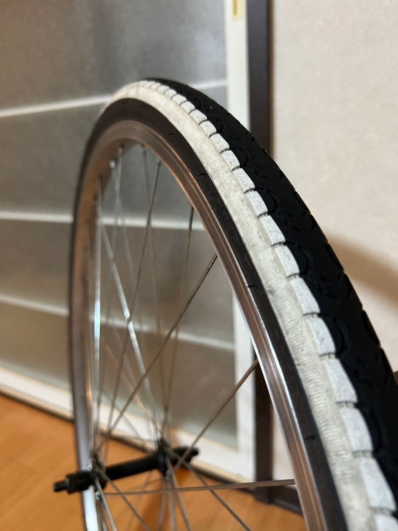 前後タイヤ 700c ロードバイク/クロスバイク 7加速（ボルト式アクスル）